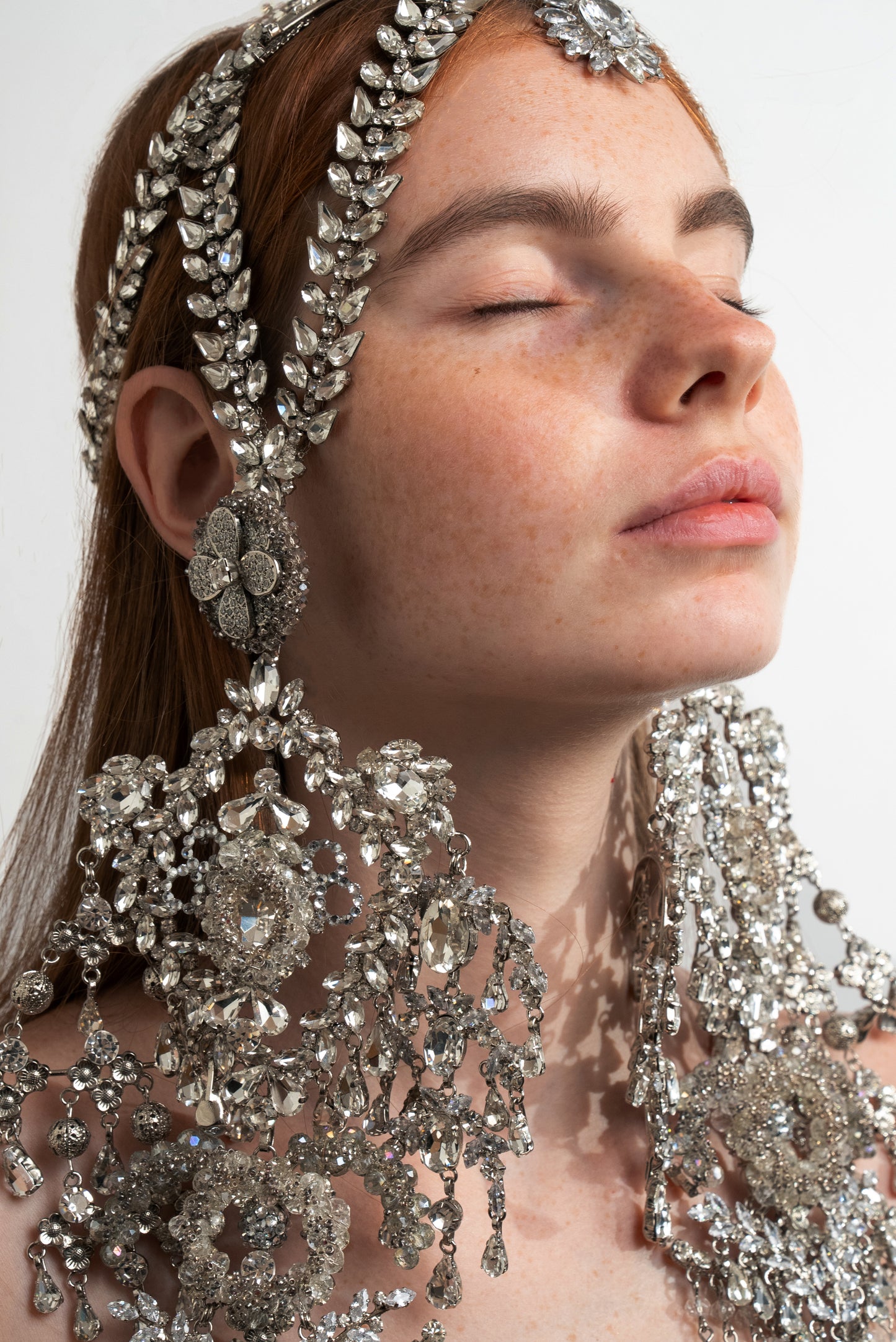 ATEEQ HEADPIECE
