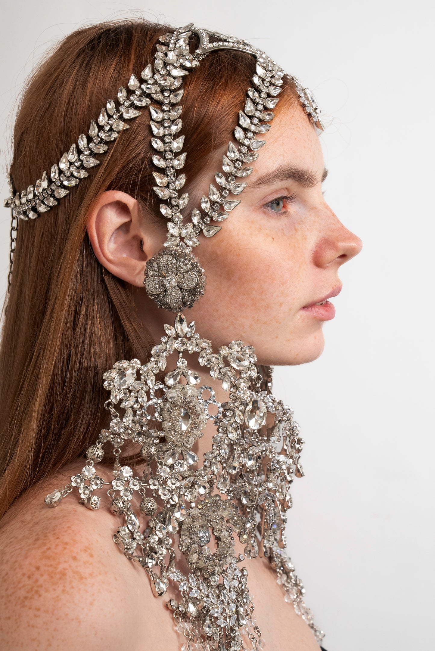 ATEEQ HEADPIECE