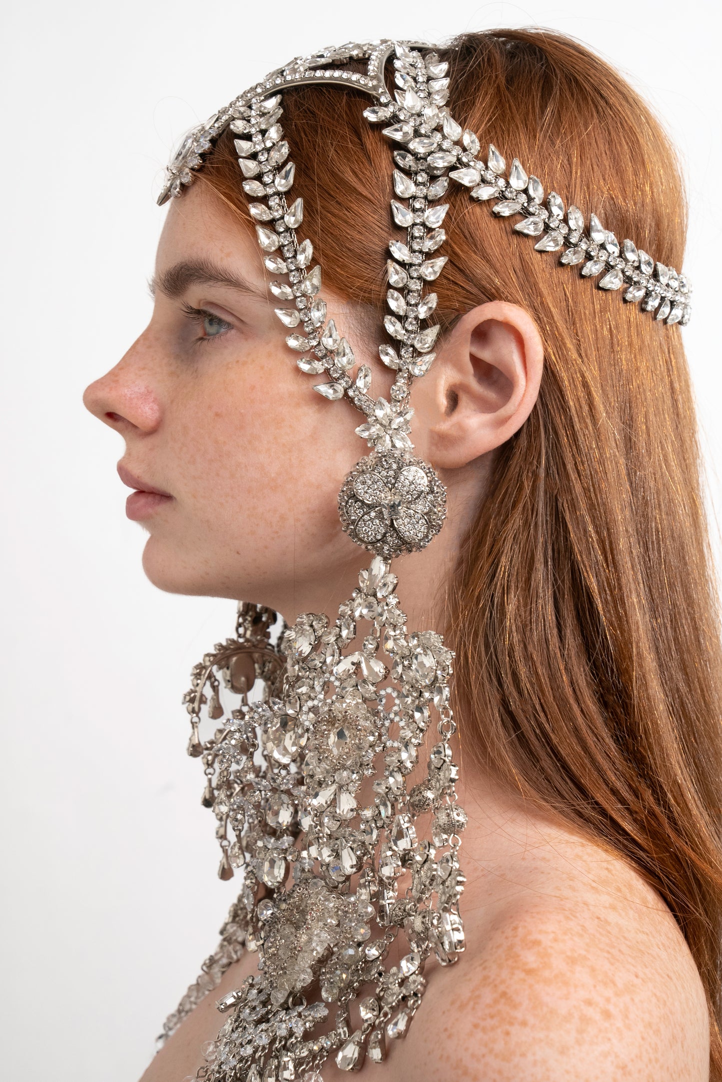 ATEEQ HEADPIECE