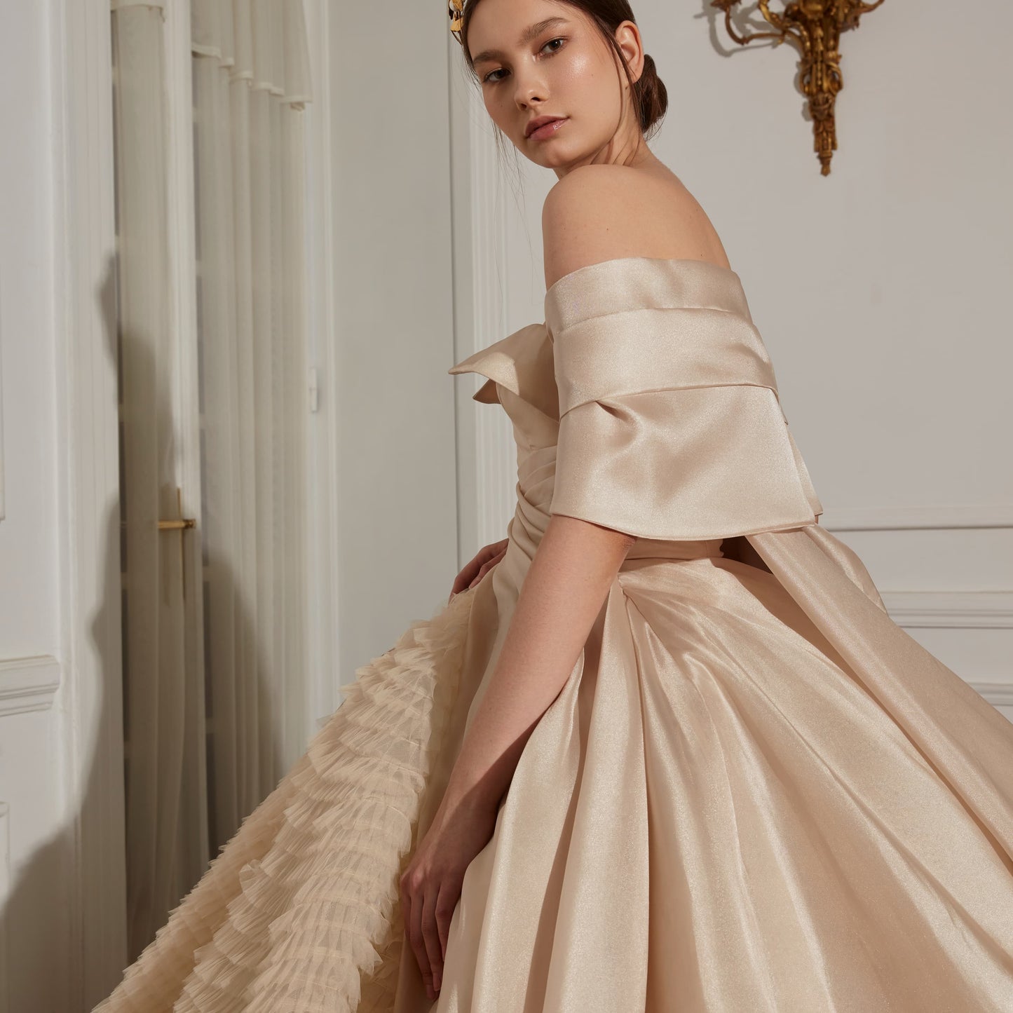 LOOK 12