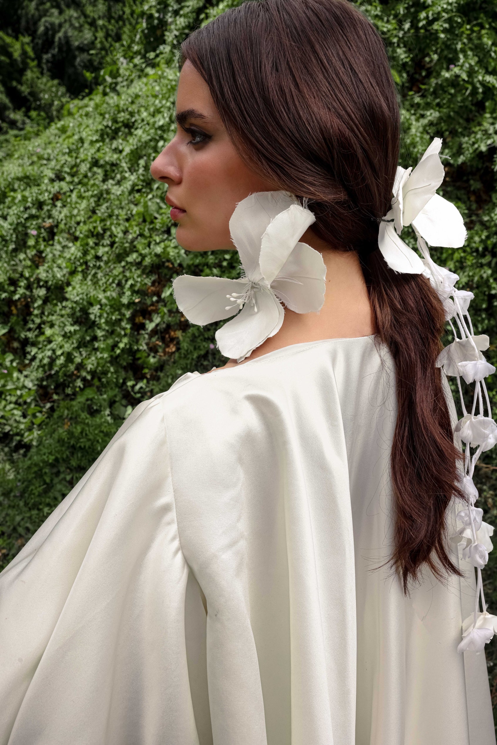 LOOK 19