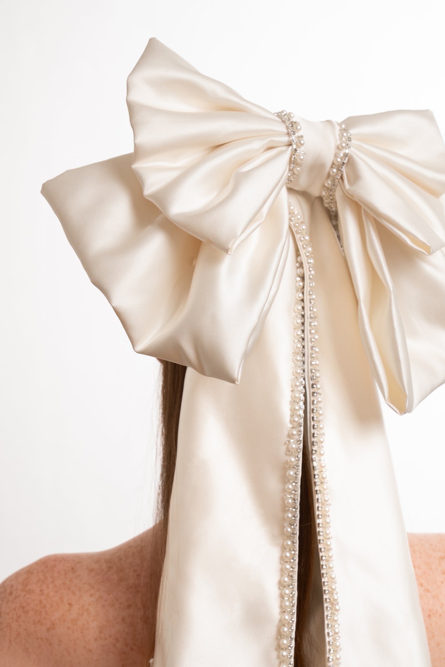 BOW HEADPIECE