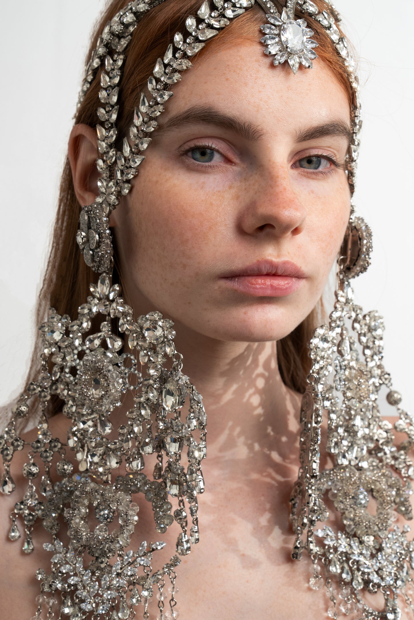 ATEEQ HEADPIECE