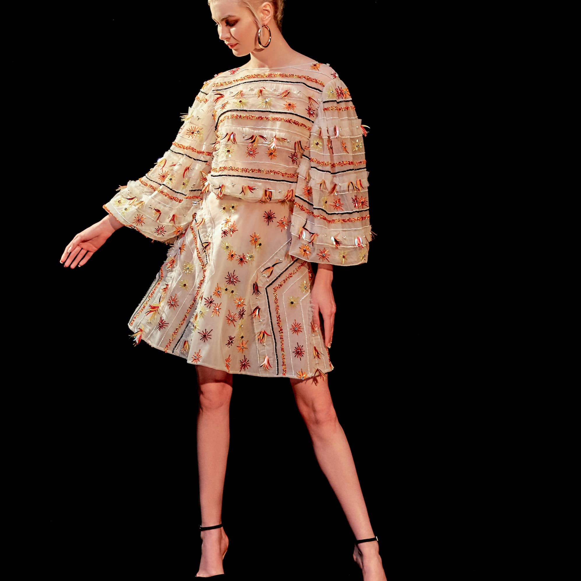 LOOK 4
